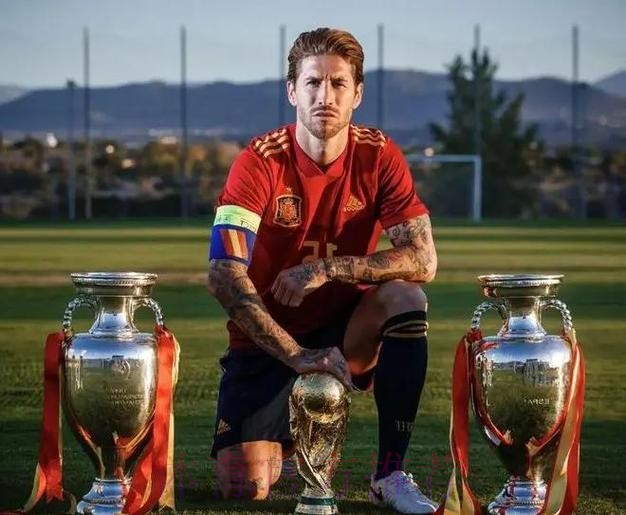 马卡:尽管无缘出战欧冠 拉莫斯仍决心随队出征 马卡:尽管无缘出战欧冠 拉莫斯仍决心随队出征